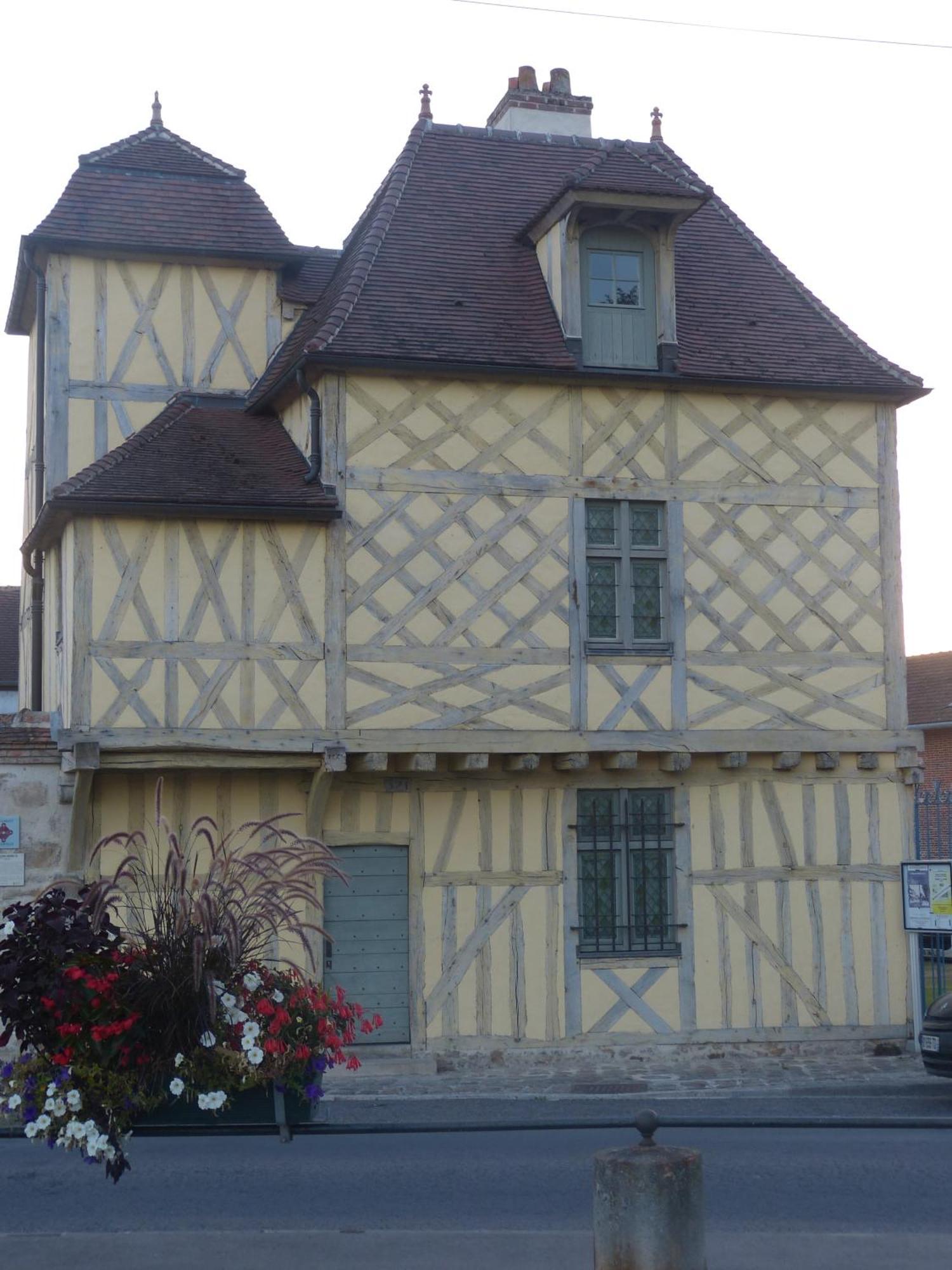 Hotel Saint Laurent Nogent-sur-Seine Luaran gambar